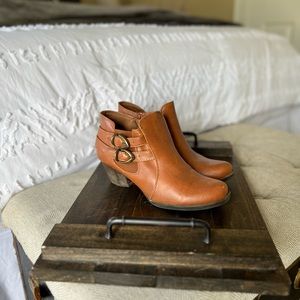 Bare Traps Camel Ankle Booties